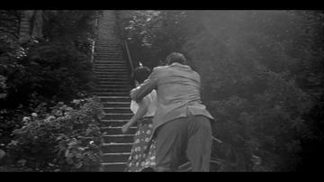Invasion of the Body Snatchers 1956_Miles and Becky run up the stairs