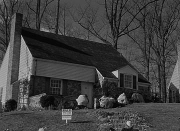 Miracle On 34th Street (1947)_The house for sale