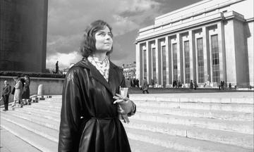 Eyes Without a Face_Edna near the Eifel tower