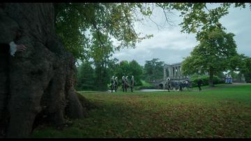 Frankenstein (2025)_William receives his new carriage