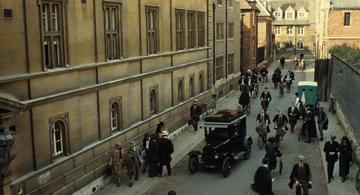 Chariots of Fire_Liddell and Abrahams arrive at Caius