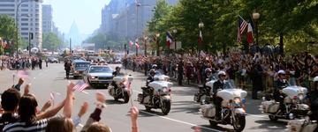 In the Line of Fire_The motorcade in the parade