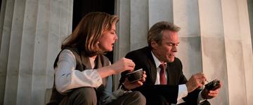 In the Line of Fire_Frank and Lily have ice cream