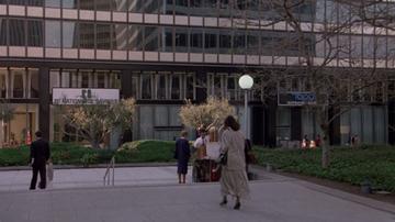 House of Games_Margaret meets an autograph hunter