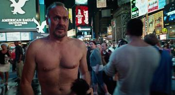 Birdman_Riggan runs through the city in his underpants