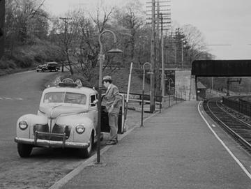 Kiss of Death_The train station