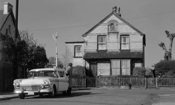 Lolita (1962)_Dolores home with Dick