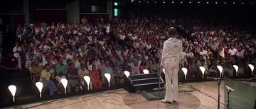 Nashville_Haven sings on stage