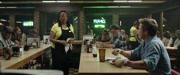 F1_Hayes meets Rubén in the diner