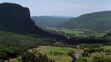 National Lampoons Vacation_The Griswolds drive through Colorado