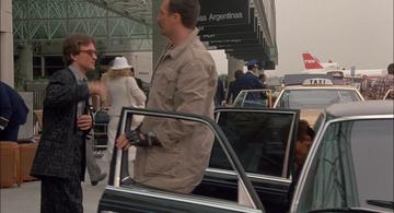 Commando_The airport