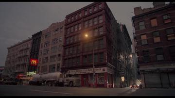 Highlander_Kurgan terrorises the woman in the car