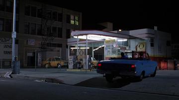 Miracle Mile_The gas station