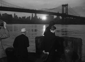 The Naked City_The police find the body in the water