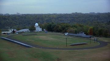 The Exorcist_Karras runs laps