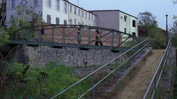 The Exorcist_Karras and Chris meet on the bridge